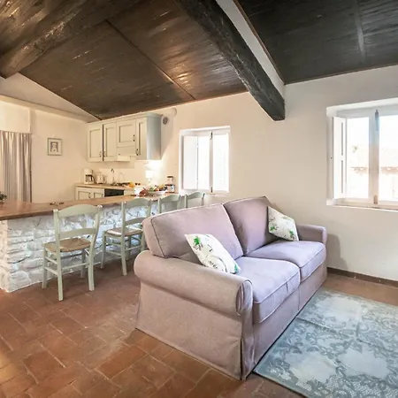 Tenuta Di Poggio Cavallo Kır Evi *