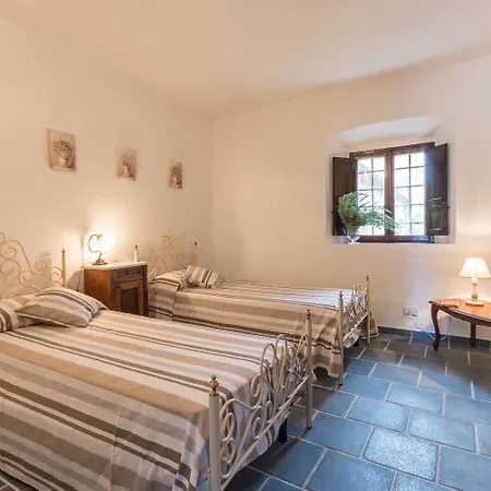Tenuta Di Poggio Cavallo Istia dʼOmbrone